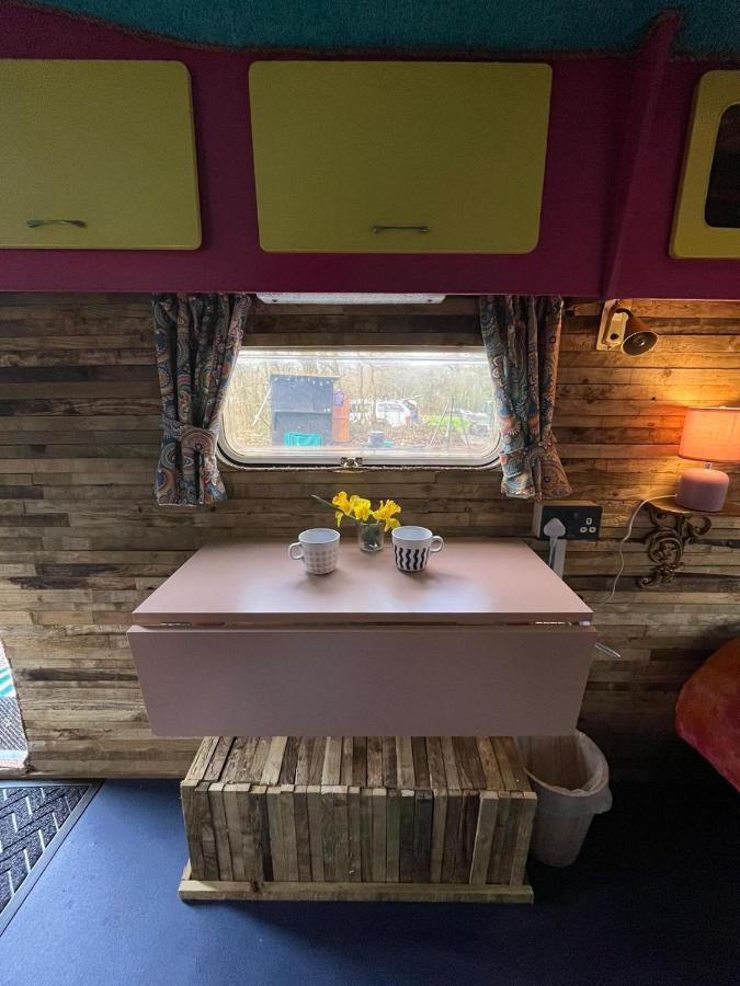 נארברת' Budget Stay, In Lovely Private Setting With Rustic Charm, Log Burner, Fire Pit, Campers Kitchen & Eco Loo No Bedding Supplied מראה חיצוני תמונה