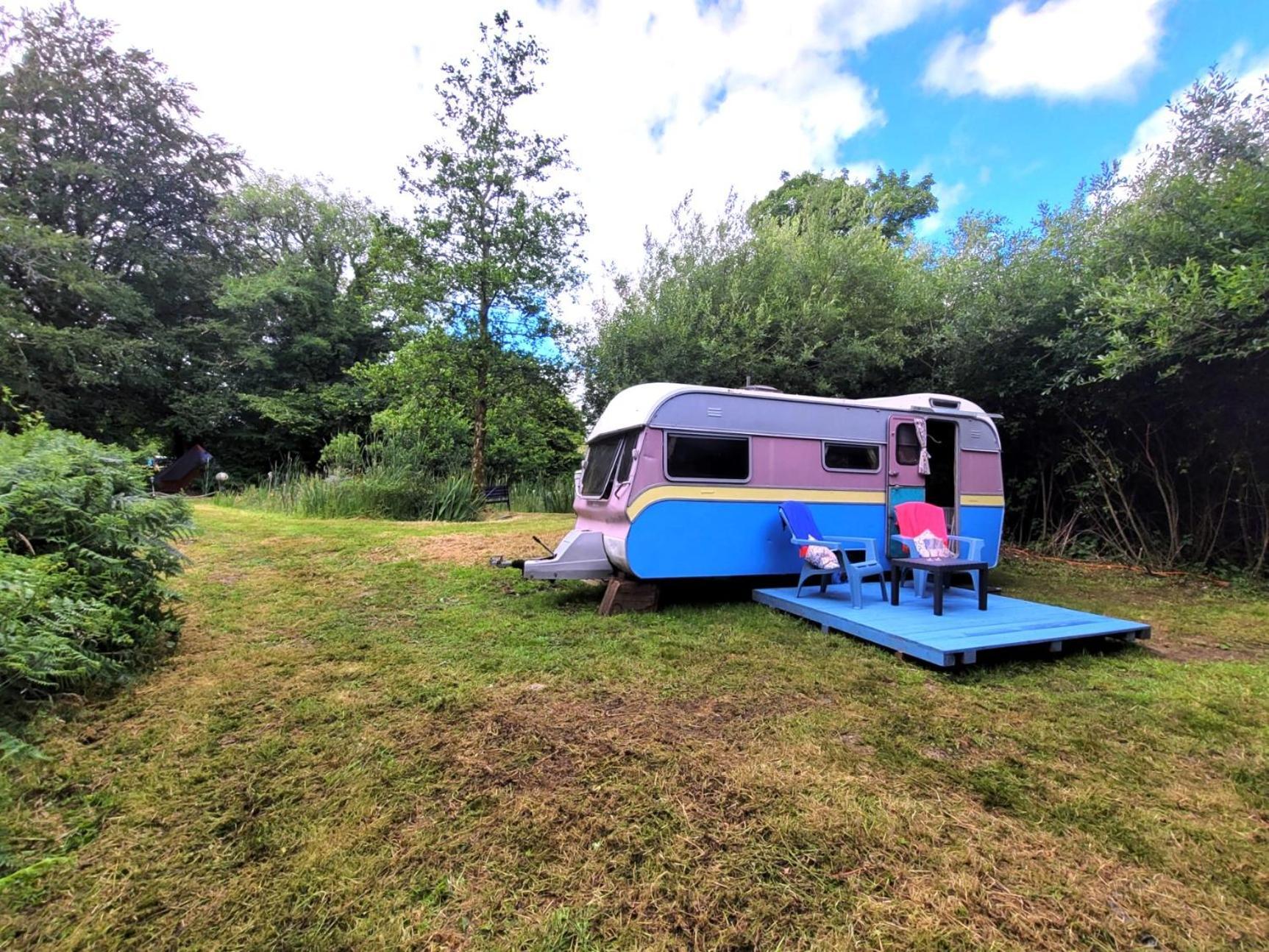 נארברת' Budget Stay, In Lovely Private Setting With Rustic Charm, Log Burner, Fire Pit, Campers Kitchen & Eco Loo No Bedding Supplied מראה חיצוני תמונה